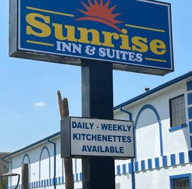 Sunrise Inn & Suites