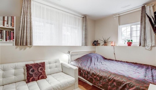 Sunrise Lower Bedroom 4
