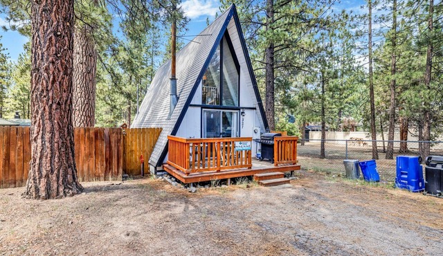 Sunrise Retreat Cottage Big Bear- Hot Tub