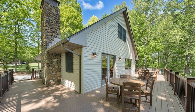 Sunrise Retreat - Sleeps 12, Lakefront Home with Hot Tub