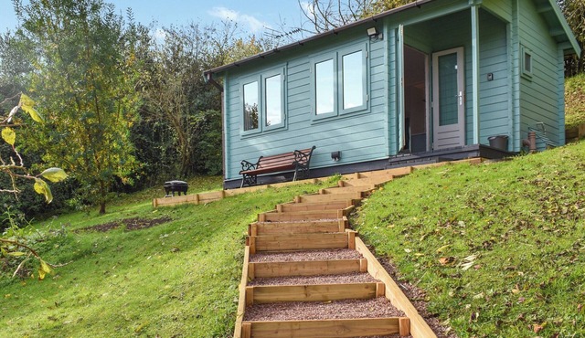 Sunrise Retreat - UK48040