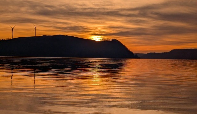 Sunrise Riverview 2-bedrm house w/access to public boating ramp in Wrightsville