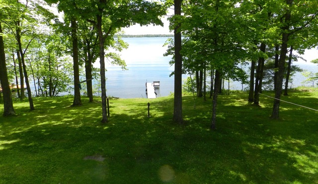 Sunrise Shores- Lots of space! 2+ bedroom 1.5 bath. Pet Friendly!
