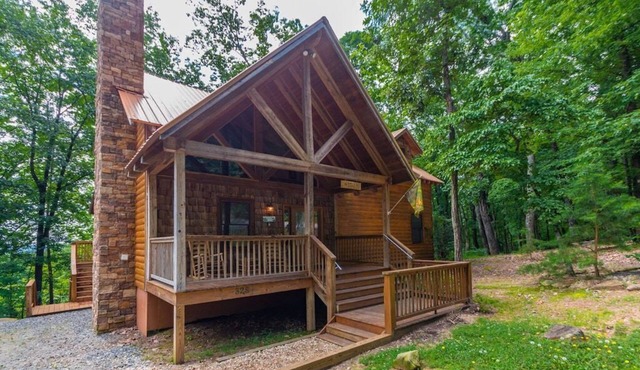 Sunrise Summit | Deluxe 2BR 2.5BA Cabin | Mountain View | Private | Hot Tub