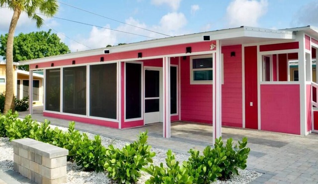 Sunrise Tiny Home - New&Cozy