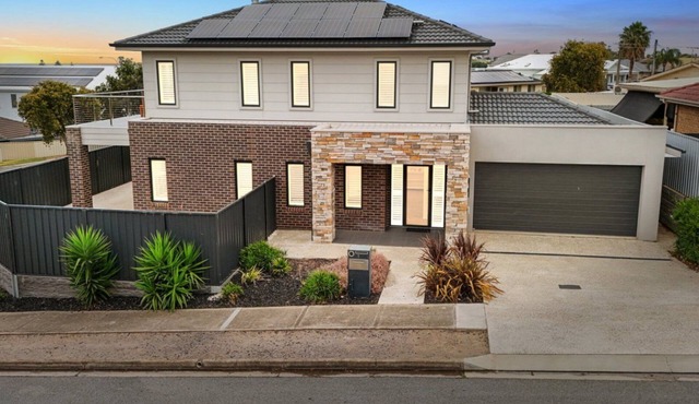 Sunrise to Sunset Getaway by Wine Coast Holidays