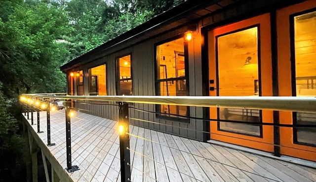 Sunrise Treehouse Lake Views - 5 min Walk/1 min Drive to Fish & Boat Ramp