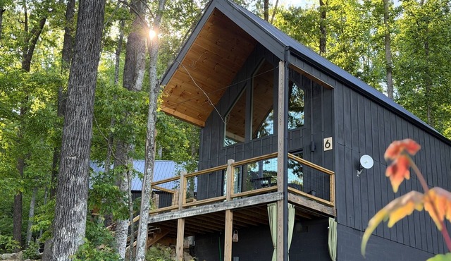 Sunrise Views + Hot Tub Nights Under the Stars