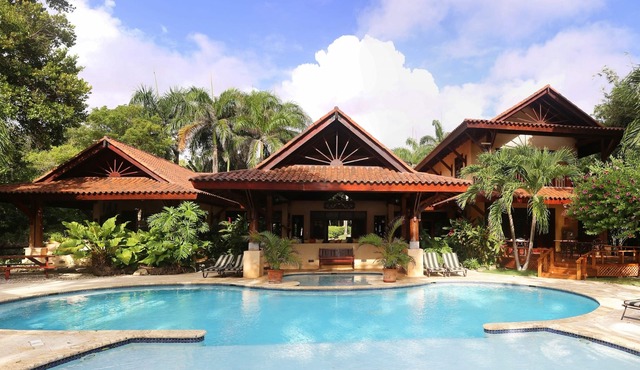 Sunrise Villa - An affordable beachfront gathering place for family and friends