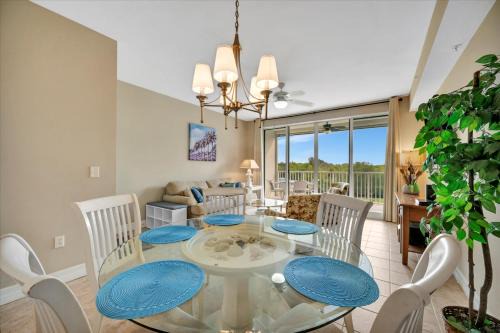 Sunrise Waterfront 2BR Townhome - Pool & Private Terraces