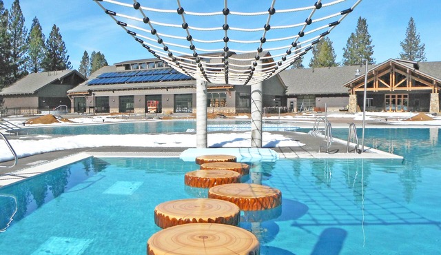Sunriver Hideaway at Tennis Village | Fireplace, Patio, 6 SHARC Passes