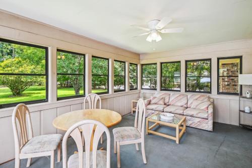 Sunroom and Patio Myrtle Beach Escape Near Golfing!