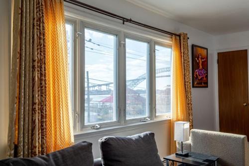 Sunset 3BR 2BA 8 Beds NYC MetLife Free Parking