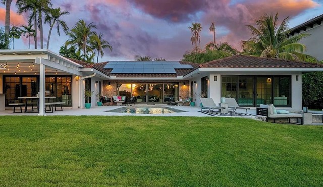 Sunset 4BR Waterfront Villa in Golden Isles w/Heated Pool & Spa