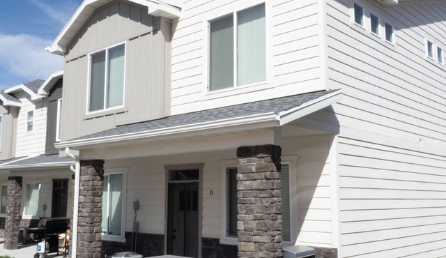 Sunset at Bear Lake- Cozy 2BD 1BA on main level w/garage