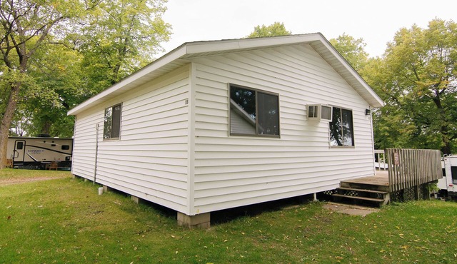 Sunset Bay, a 3BR lakefront cabin situated on the Horseshoe Chain of Lakes