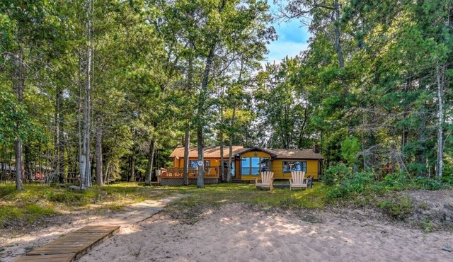 Sunset Bay: Birch Island Lake w/dock, sandy beach