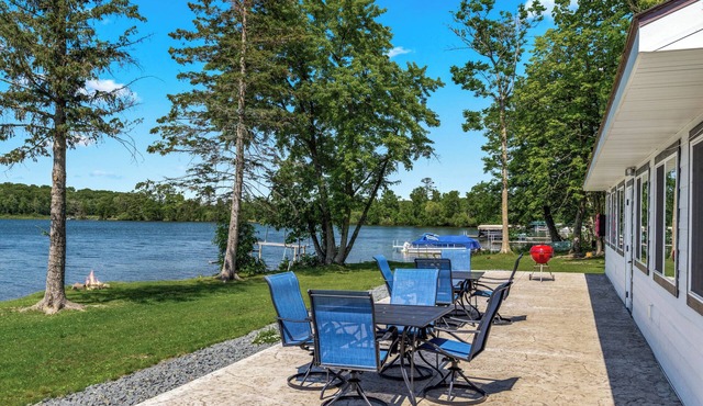 Sunset Bay Lodge- Gruenhagen Bay