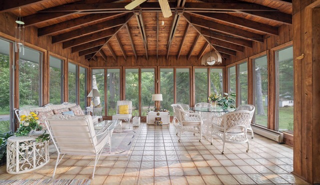 Sunset Bay on Chub Lake - Your Lakeside Getaway