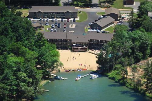 Sunset Bay Resort & Suites