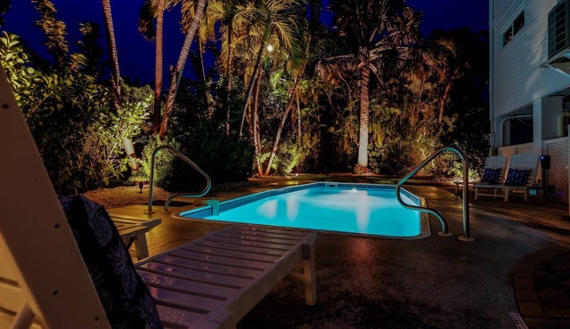 Sunset Bay: Spacious 5BR Getaway, Dockage, Heated Pool, Dog OK, Stunning Views & Minutes to Key West