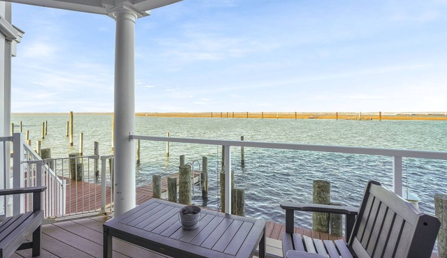 Sunset Bay Villa 118 | Waterfront Ground Level + 40' Deep Water Slip + Marina Access + Pool