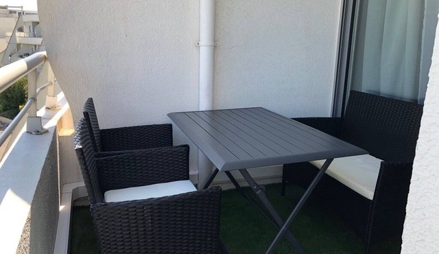 Sunset beach access 37/38, 4-person apartment, air-conditioned, wifi and private parking