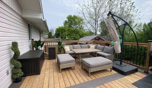 Sunset Beach House - Remodeled - 1 block to beach