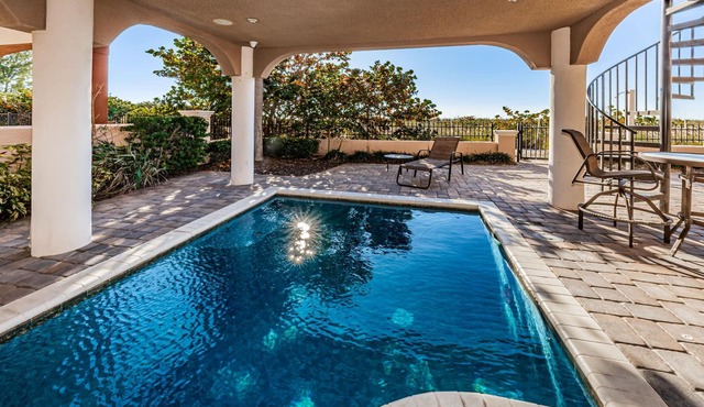 Sunset Beach Palace in Treasure Island - Beachfront