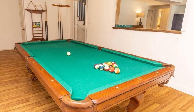 Sunset Beach - Waterfront, Hot Tub, Games Room