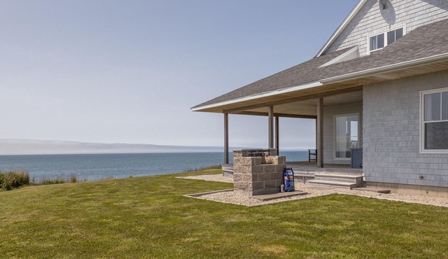 Sunset Bluff House - Stunning Ocean Views