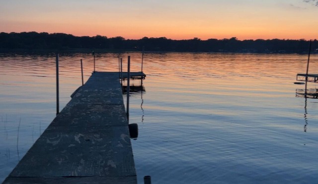 Sunset Cabin on Coon Lake – 30min. North of the Twin Cities