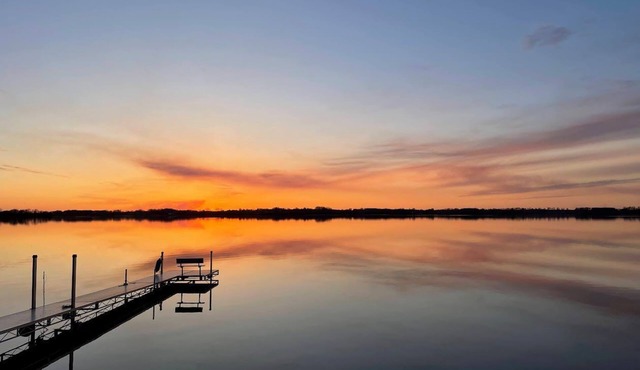 Sunset Cabin on Long Lake - SLEEPS 15