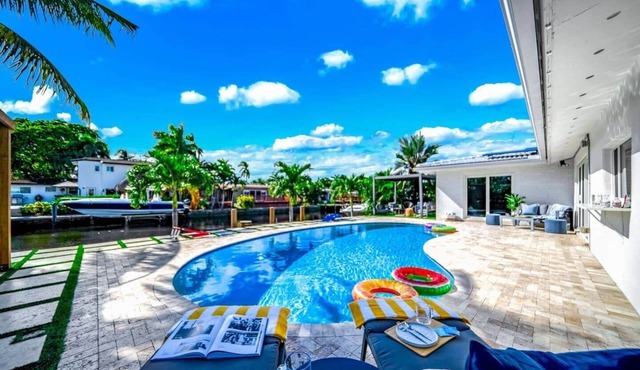 Sunset canal Pool 3BDR