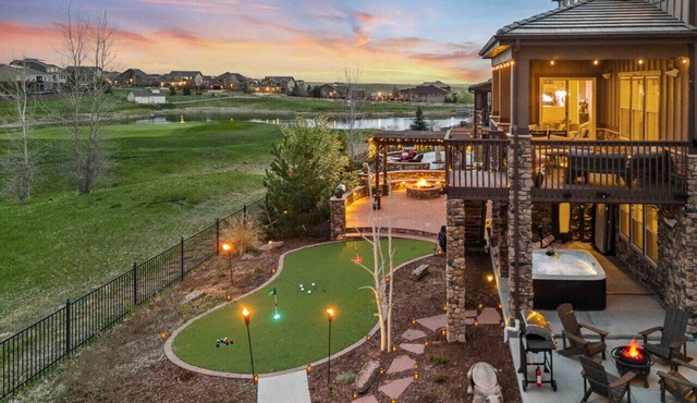 Sunset Casa: Golf & Lake Views, Hot Tub, Fire Pit, Sleeps 16