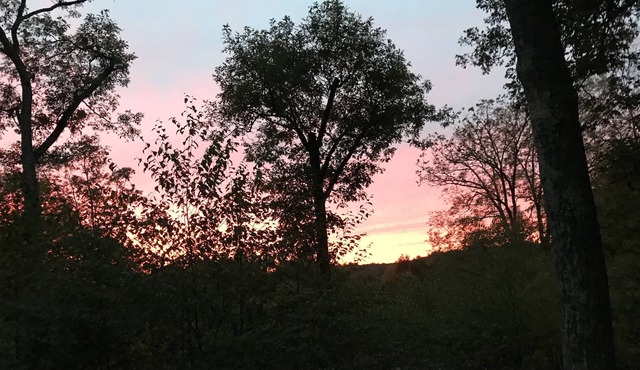 Sunset Chalet-Late Check Out for added Fun on the Slopes or Trails Pet-friendly