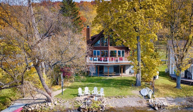 Sunset Chalet: Perfect Private Getaway!