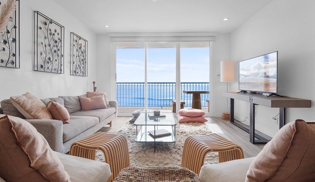 Sunset Cliffs Dream - Ocean Front Luxury Condo