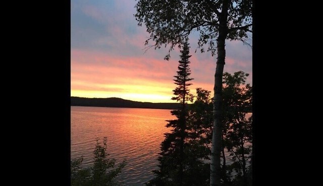 Sunset Cottage - 30 feet above the ocean