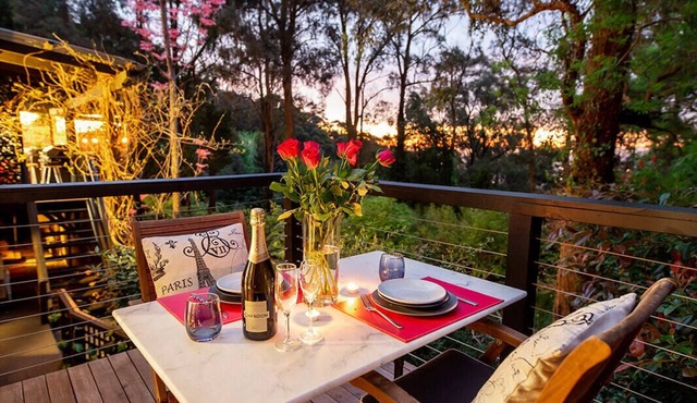 Sunset Cottage - Cozy, Private and Sunset Views