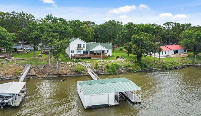 Sunset Cottage on Grand: Waterfront Views - Dock - Fire Pit - Boat Parking