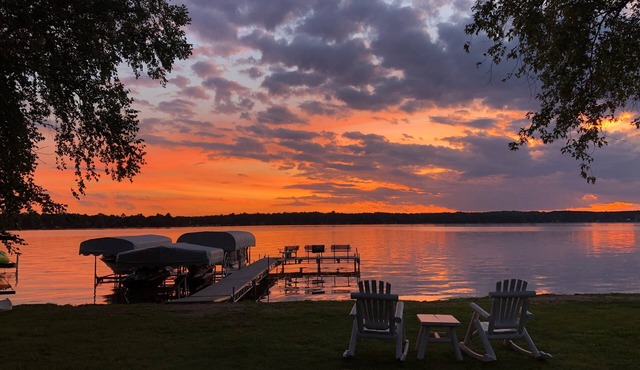 Sunset Cottage on Lake Wapogasset, Amery WI with Bunk Room, Hot Tub, AC, & more