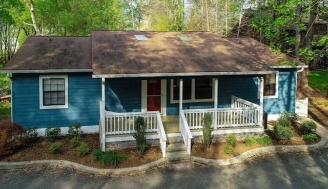 Sunset Cove Lake House Lake Front with Dock Basketball Kayak Wine