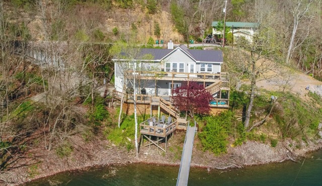 Sunset Cove - Large cove, gorgeous sunsets, Amenities galore!
