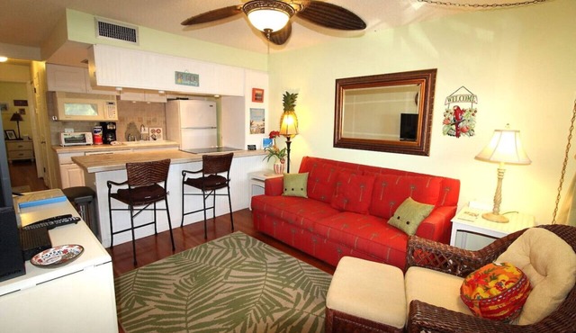 Sunset Cove: One-Bedroom in Treasure Island, Short