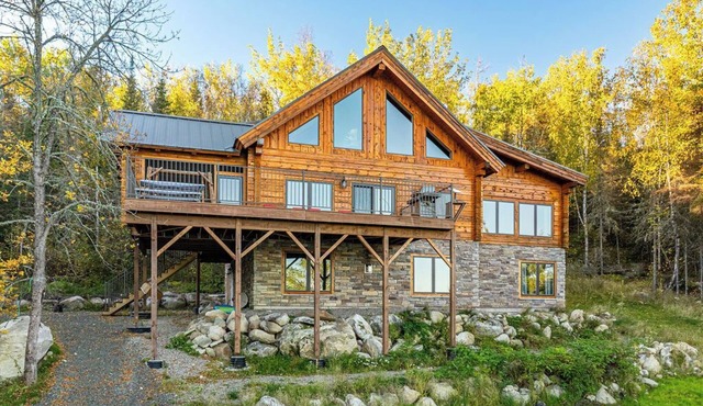 Sunset Cove Retreat - private bay in Crane Lake with year-round availability!
