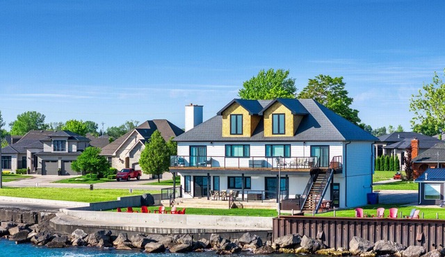 Sunset Cove Waterfront Retreat