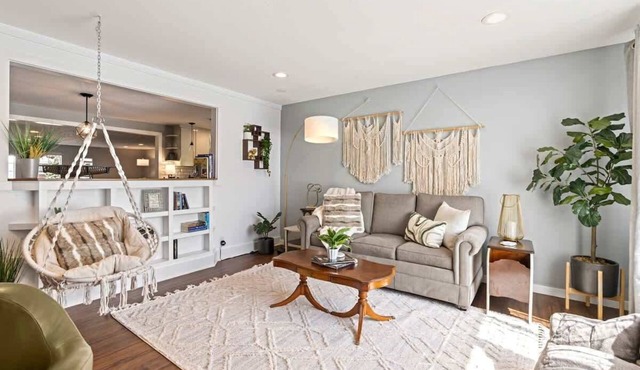 Sunset District Large Home | Boise North End | BSU