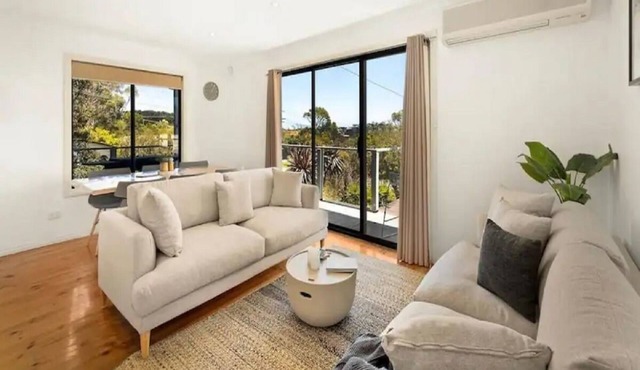 Sunset Dreamery | NBN| 2 living rooms | 2 outdoor spaces | Family home