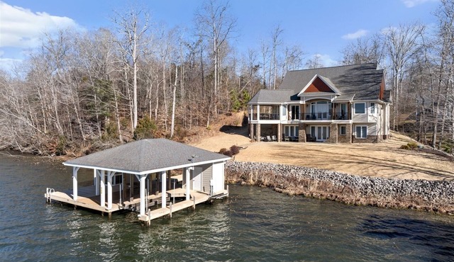 Sunset Escape | Waterfront |Great Location